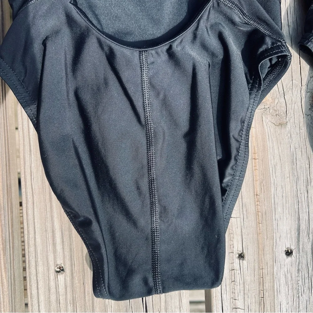 - Bundle of 3! Speedo Sz 28 PowerFLEX Bundle! LIKE NEW!
